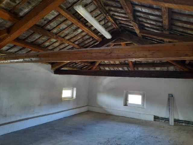 Villa Indipendente in vendita a Buttrio, Friuli-Venezia Giulia