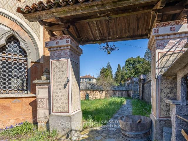 Villa Indipendente in vendita a Comunità Montana del Piambello, Cadegliano