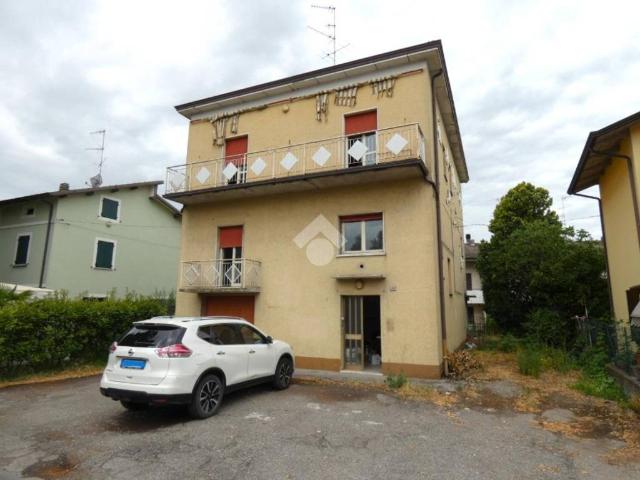 Villa Indipendente in vendita a Terra di Mezzo, Re