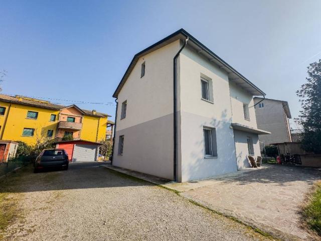 Villa Indipendente in vendita a Terra di Mezzo, Re