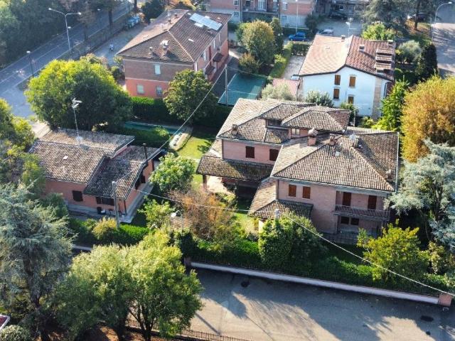 Villa Indipendente in vendita a Terra di Mezzo, Re