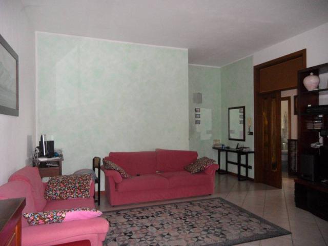 Villa Indipendente in vendita a Terra di Mezzo, Re