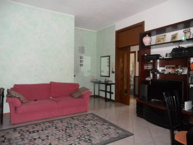 Villa Indipendente in vendita a Terra di Mezzo, Re