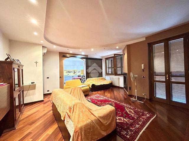 Villa Indipendente in vendita a Roveleto, Cadeo