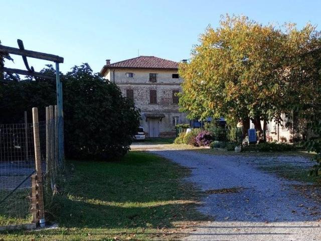 Villa Indipendente in vendita a Ca' Rossa, Cadeo