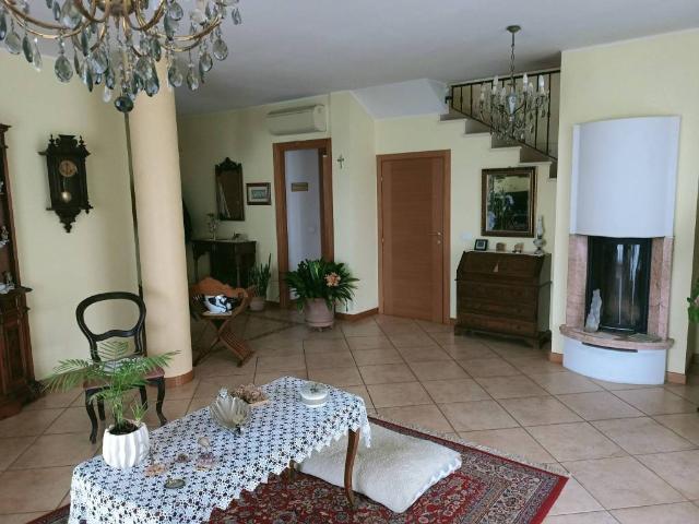 Villa Indipendente in vendita a Cadoneghe, Mejaniga