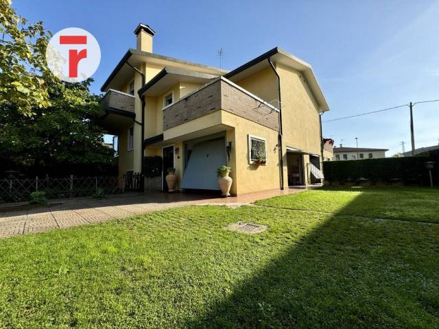 Villa Indipendente in vendita a Cadoneghe, Mejaniga