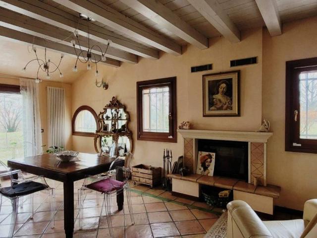 Villa Indipendente in vendita a Cadoneghe, Semoin