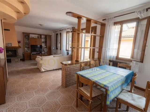 Villa Indipendente in vendita a Cadoneghe, Veneto