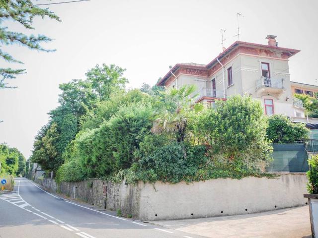 Villa Indipendente in vendita a Bulgorello, Cadorago