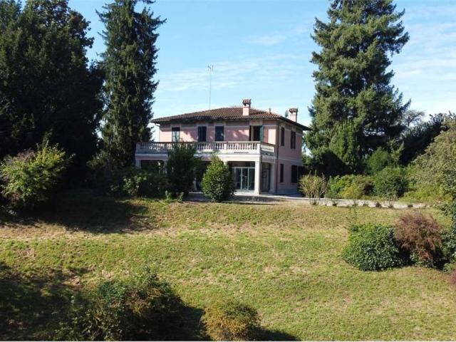 Villa Indipendente in vendita a Fino Mornasco, Lombardia