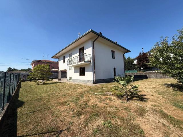 Villa Indipendente in vendita a Caslino al Piano, Cadorago