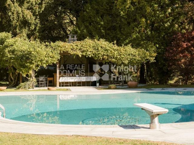 Villa Indipendente in vendita a Cadorago, Lombardia
