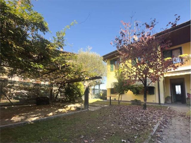 Villa Indipendente in vendita a Osmate, Varese