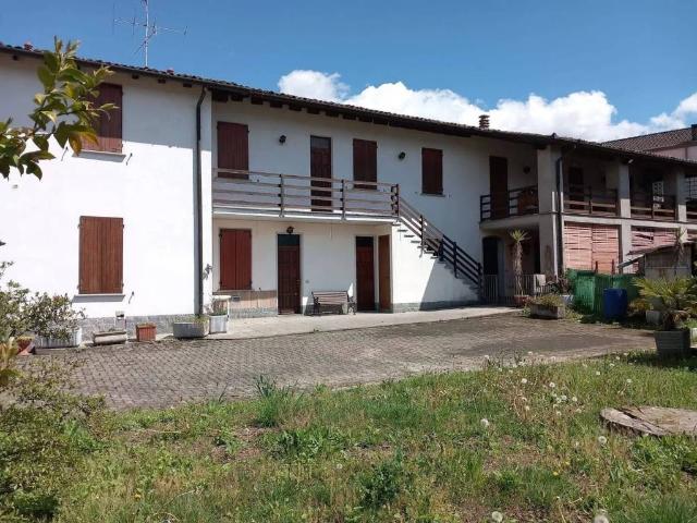 Villa Indipendente in vendita a Cadrezzate con Osmate, Osmate Lentate