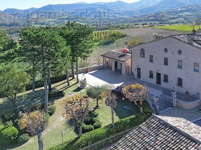Villa Indipendente in vendita a Marche, Pesaro E Urbino