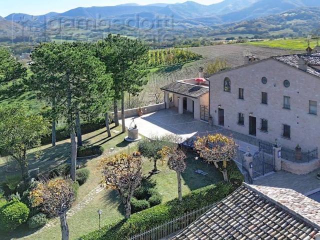 Villa Indipendente in vendita a Marche, Pesaro E Urbino