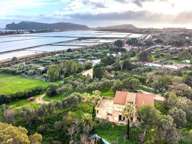 Villa Indipendente in vendita a Cagliari, Sardigna/Sardegna