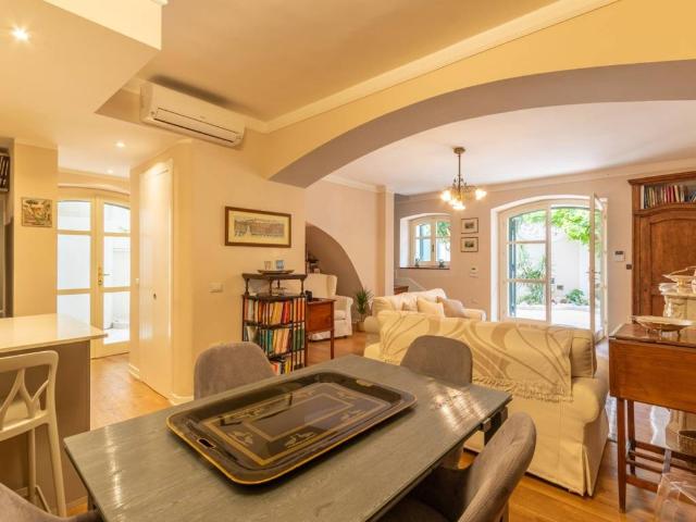 Villa Indipendente in vendita a Bonaria, Cagliari