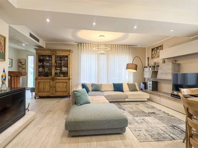 Villa Indipendente in vendita a Terramàini - Is Bingias, Cagliari