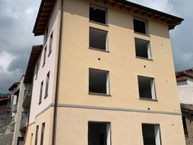 Villa Indipendente in vendita a Caglio, Lombardia