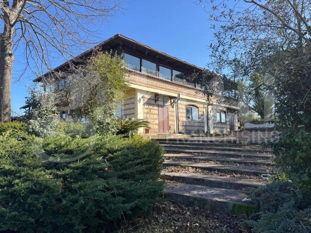 Villa Indipendente in vendita a Caiazzo, Campania