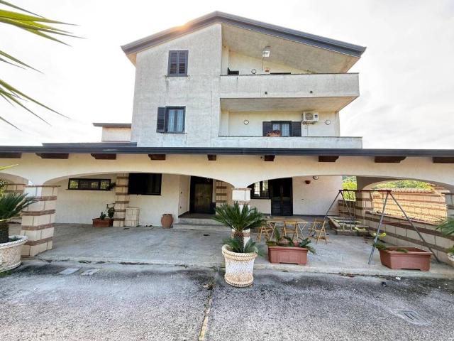 Villa Indipendente in vendita a Ruviano, Caiazzo