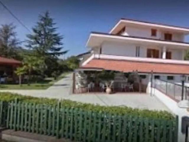 Villa Indipendente in vendita a Caiazzo, Campania