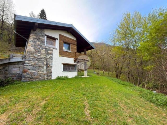 Villa Indipendente in vendita a Caiolo, Lombardia