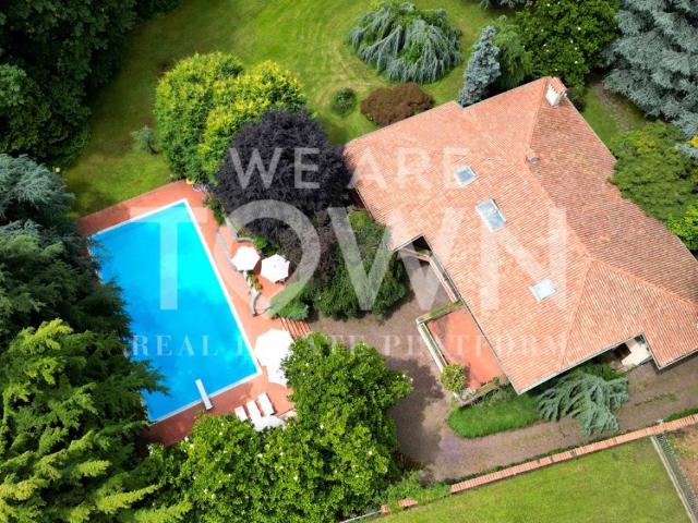 Villa Indipendente in vendita a Cairate, Lombardia