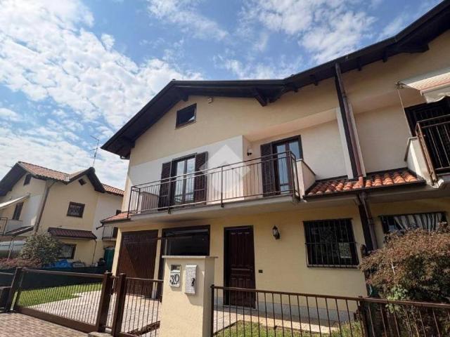 Villa Indipendente in vendita a Bolladello, Cairate