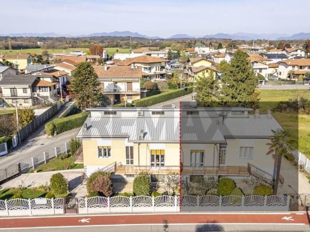 Villa Indipendente in vendita a Peveranza, Cairate