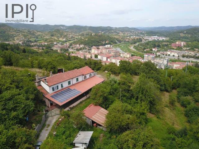 Villa Indipendente in vendita a Cairo Montenotte, Liguria