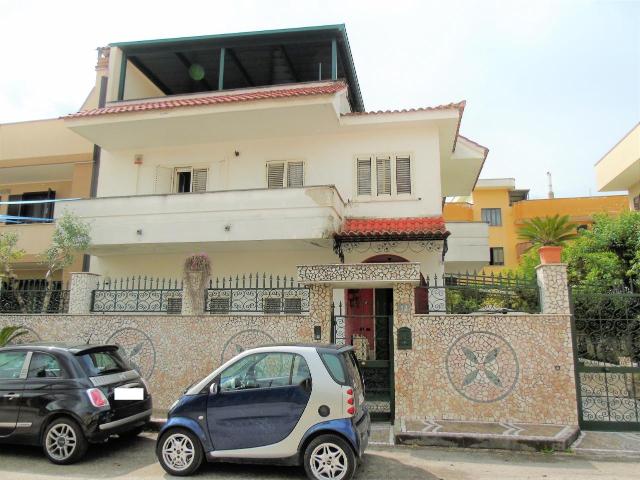 Villa Indipendente in vendita a Caivano, Campania