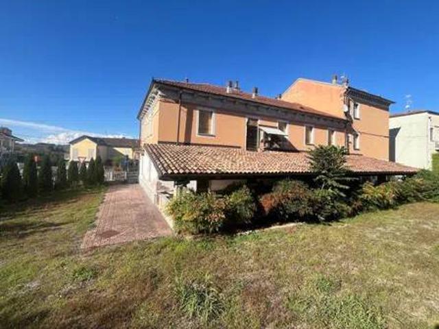 Villa Indipendente in vendita a Piemonte, Asti
