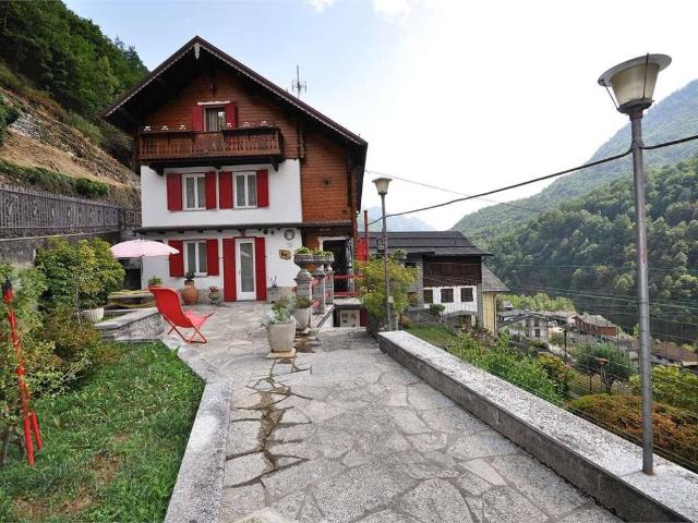 Villa Indipendente in vendita a Bannio Anzino, Piemonte