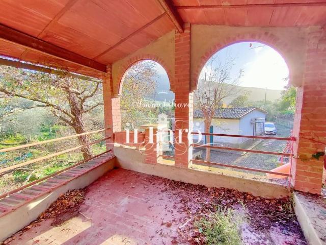 Villa Indipendente in vendita a Nicosia-Rezzano, Calci