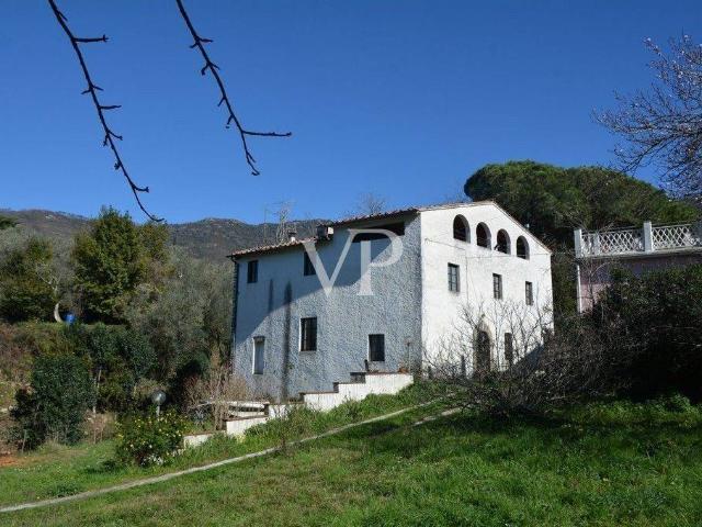 Villa Indipendente in vendita a Montemagno, Calci