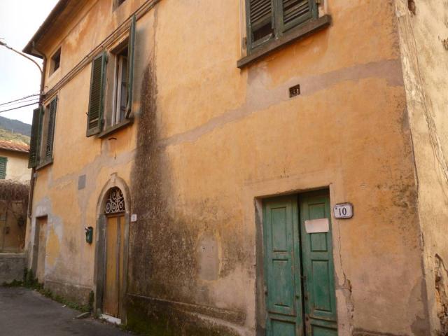 Villa Indipendente in vendita a Montemagno, Calci