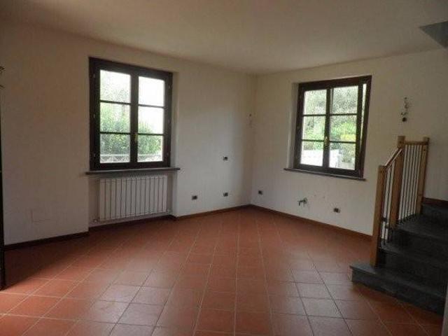 Villa Indipendente in vendita a Nicosia-Rezzano, Calci