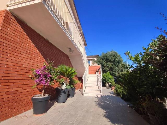 Villa Indipendente in vendita a Chiesino, Pontedera