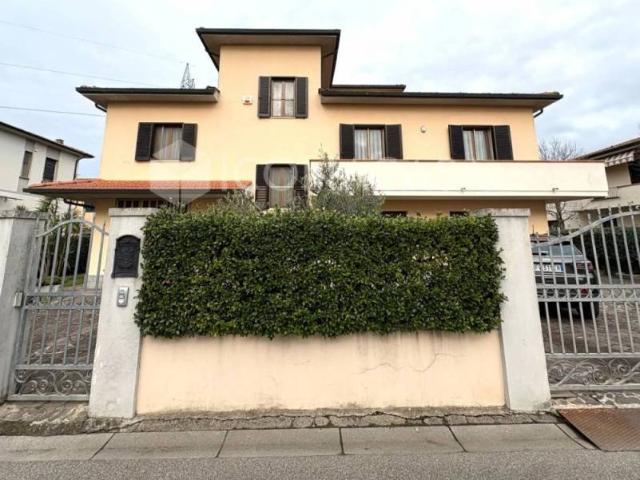 Villa Indipendente in vendita a Calcinaia, Toscana