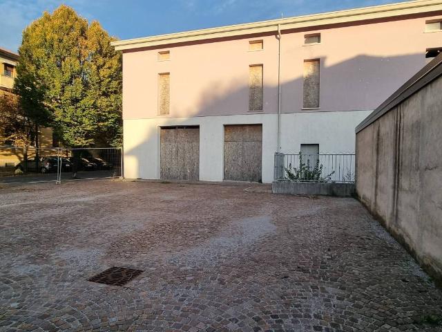 Villa Indipendente in vendita a Calcinato, Lombardia