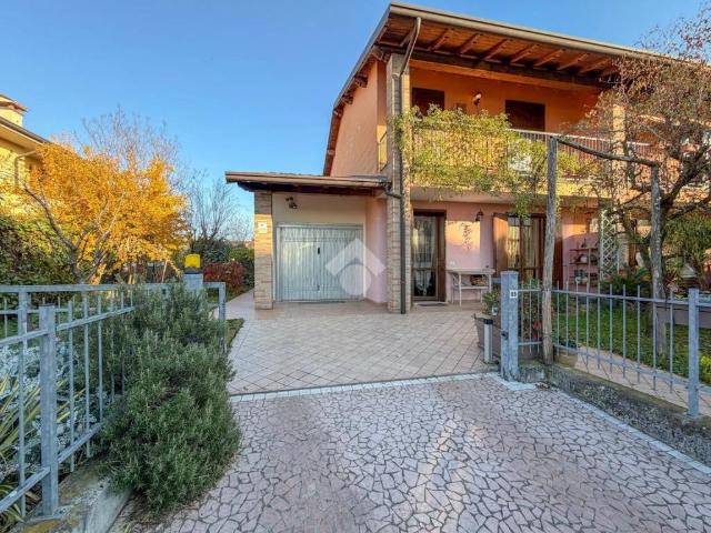 Villa Indipendente in vendita a Calcinato, Lombardia