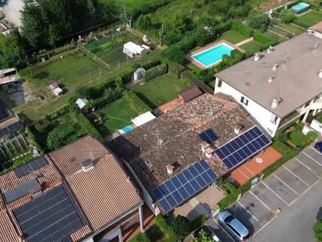 Villa Indipendente in vendita a Calcinato, Lombardia