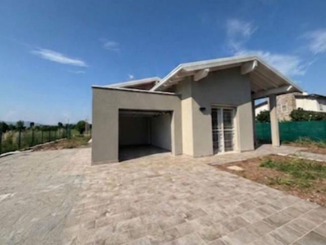 Villa Indipendente in vendita a Prati, Calcinato