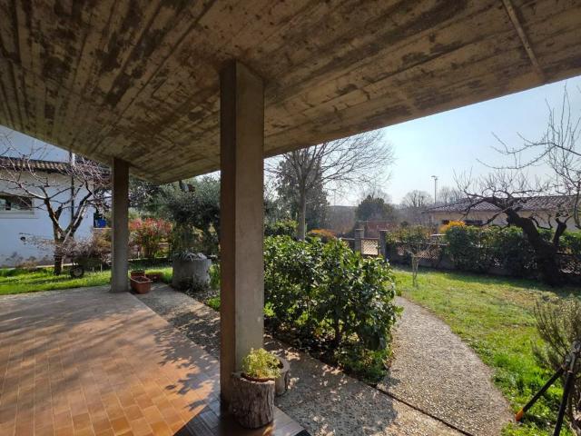 Villa Indipendente in vendita a Calcinato, Lombardia
