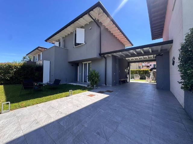 Villa Indipendente in vendita a Calcinato, Lombardia