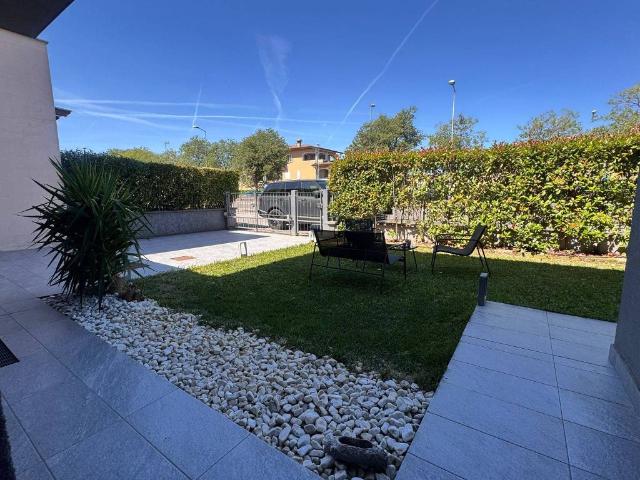 Villa Indipendente in vendita a Calcinato, Lombardia