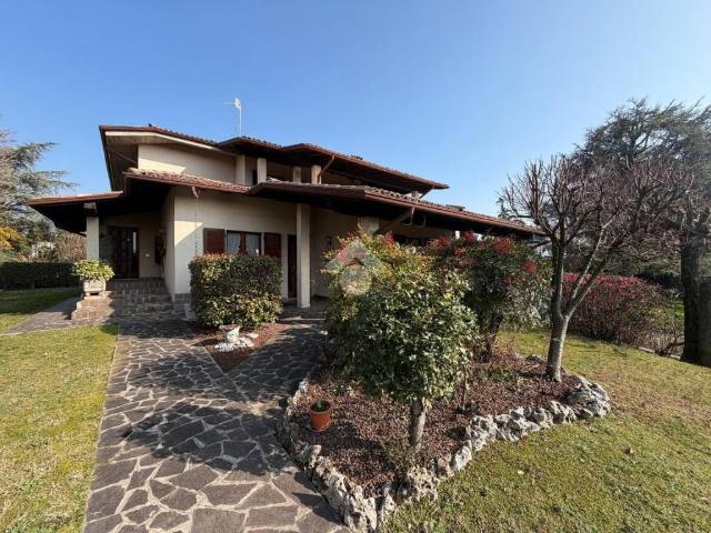 Villa Indipendente in vendita a Calcinato, Lombardia